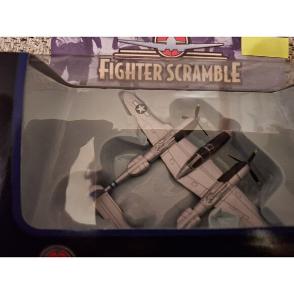 CORGI SHOWCASE COLLECTION FIGHTER SCRAMBLE P-38 LIGHTNING PACIFIC "LITTLE EVA" - Picture 11 of 11